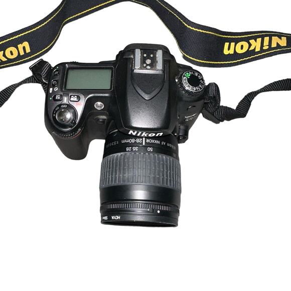 Nikon D80 Digital SLR Camera Bundle - Picture 5 of 16